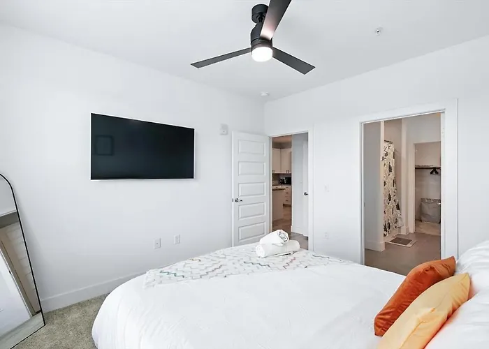 Appartement 05 Downtown Fw 1br, Luxury Living With Style Pool And Gym *