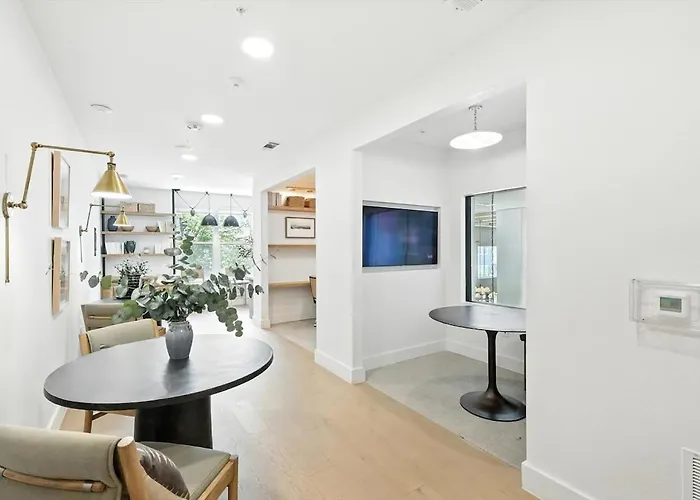 05 Downtown Fw 1br, Luxury Living With Style Pool And Gym *