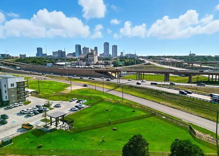 05 Downtown Fw 1br, Luxury Living With Style Pool And Gym Appartement *