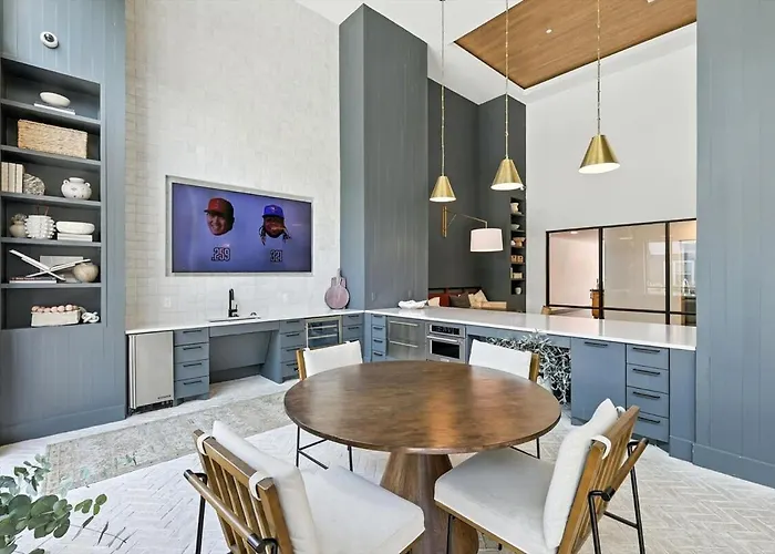 Appartement 05 Downtown Fw 1br, Luxury Living With Style Pool And Gym *