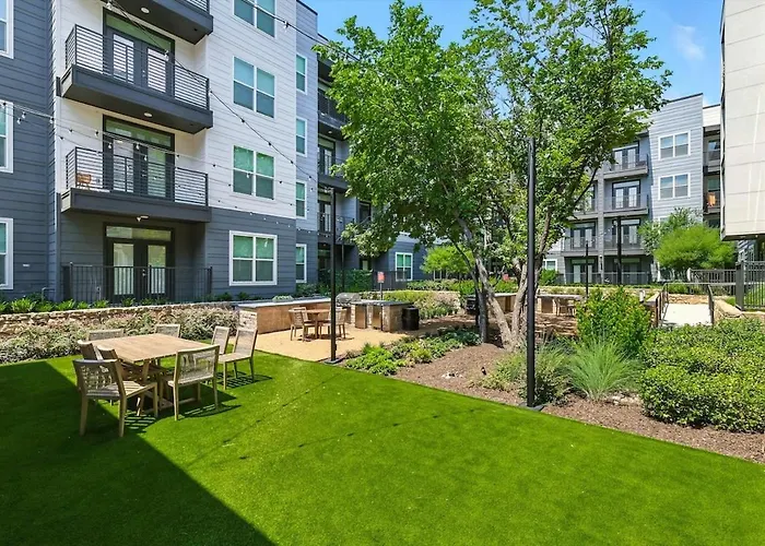 05 Downtown Fw 1br, Luxury Living With Style Pool And Gym