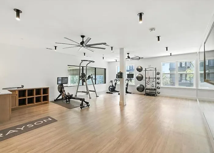Appartement 05 Downtown Fw 1br, Luxury Living With Style Pool And Gym